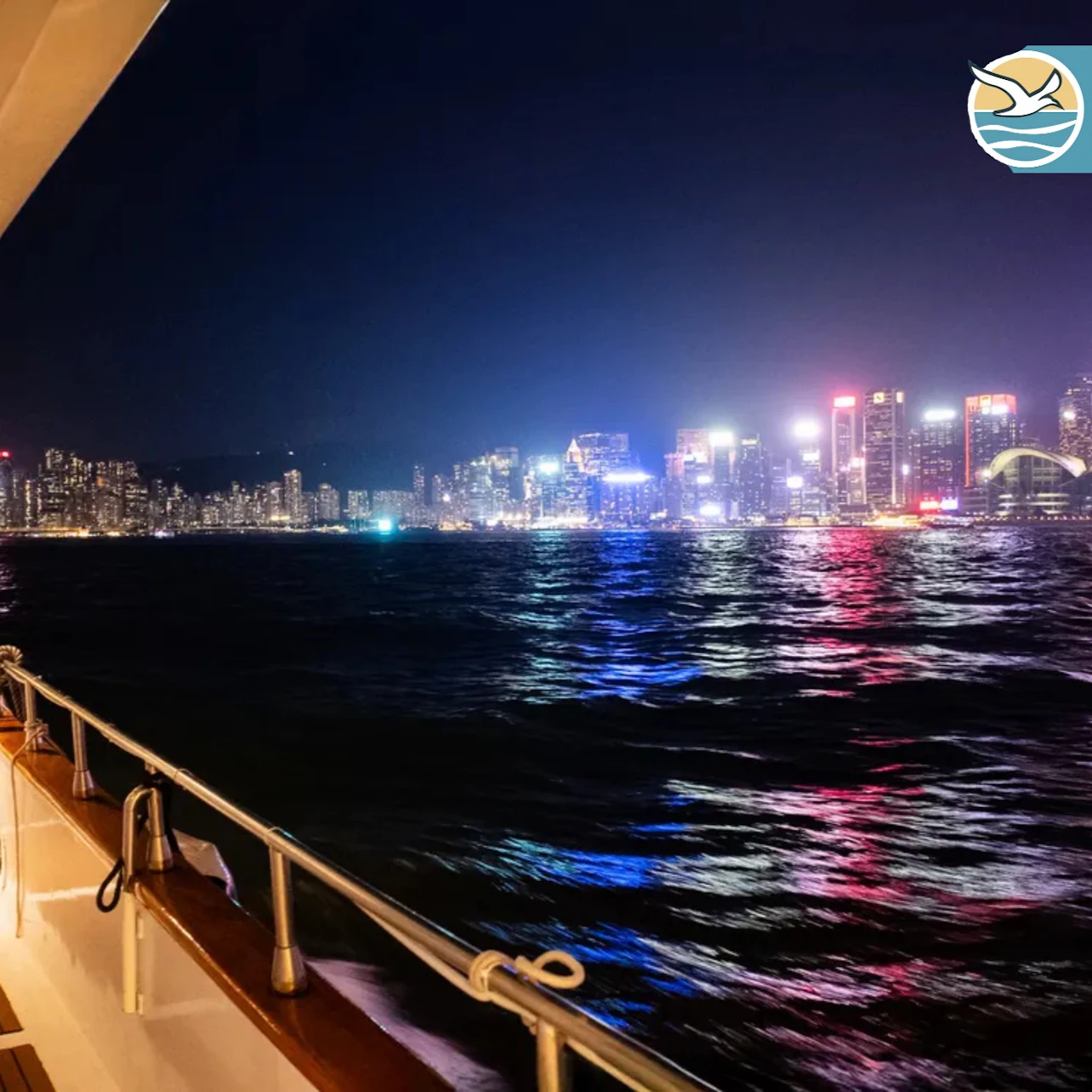 Hong Kong Victoria Harbour: Night Cruise with Unlimited Snacks & Drinks in Hong Kong β Tiqets