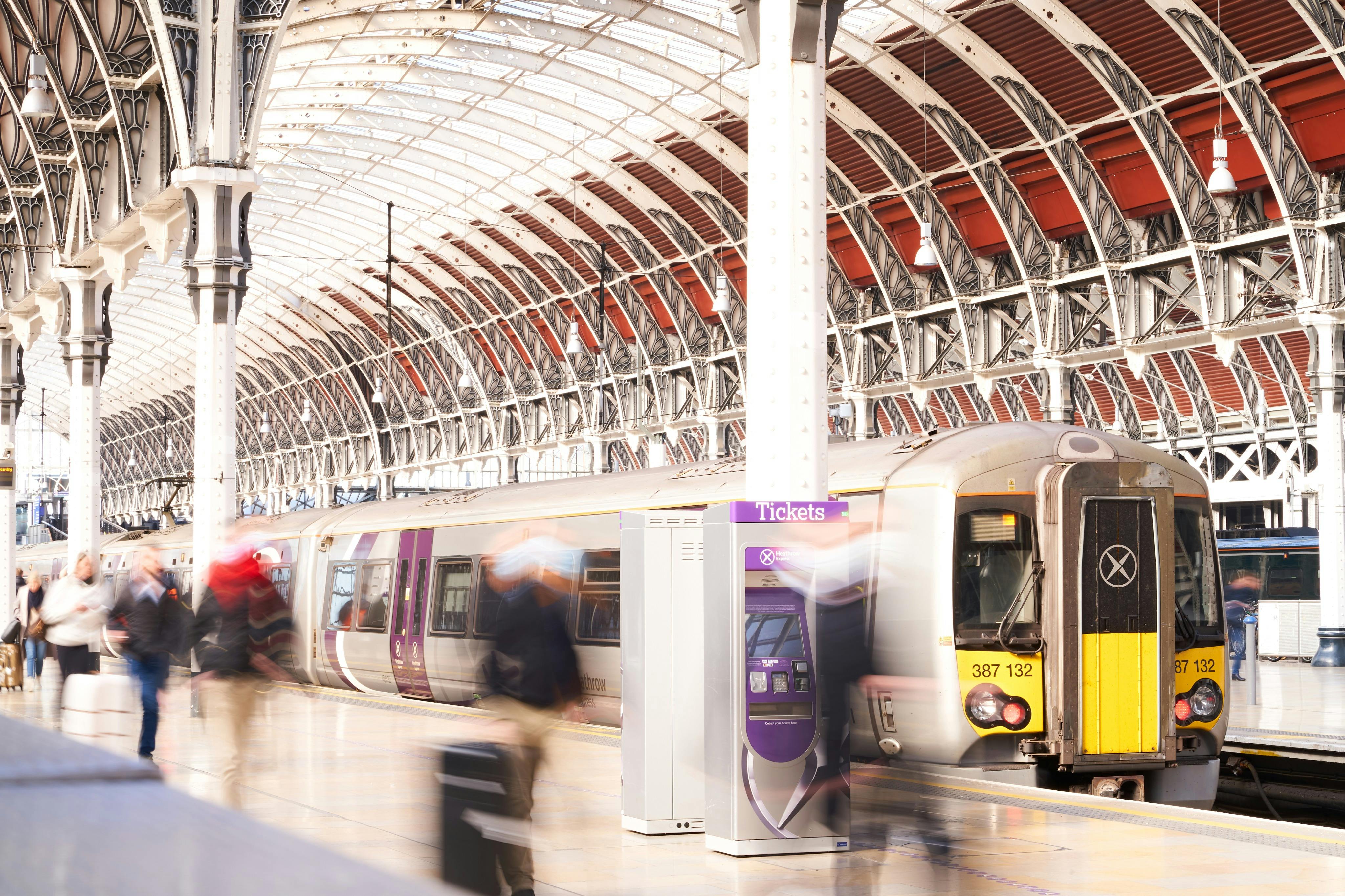 Лондон: экспресс-поезд, трансфер в/из аэропорта Хитроу и лондонского Паддингтона