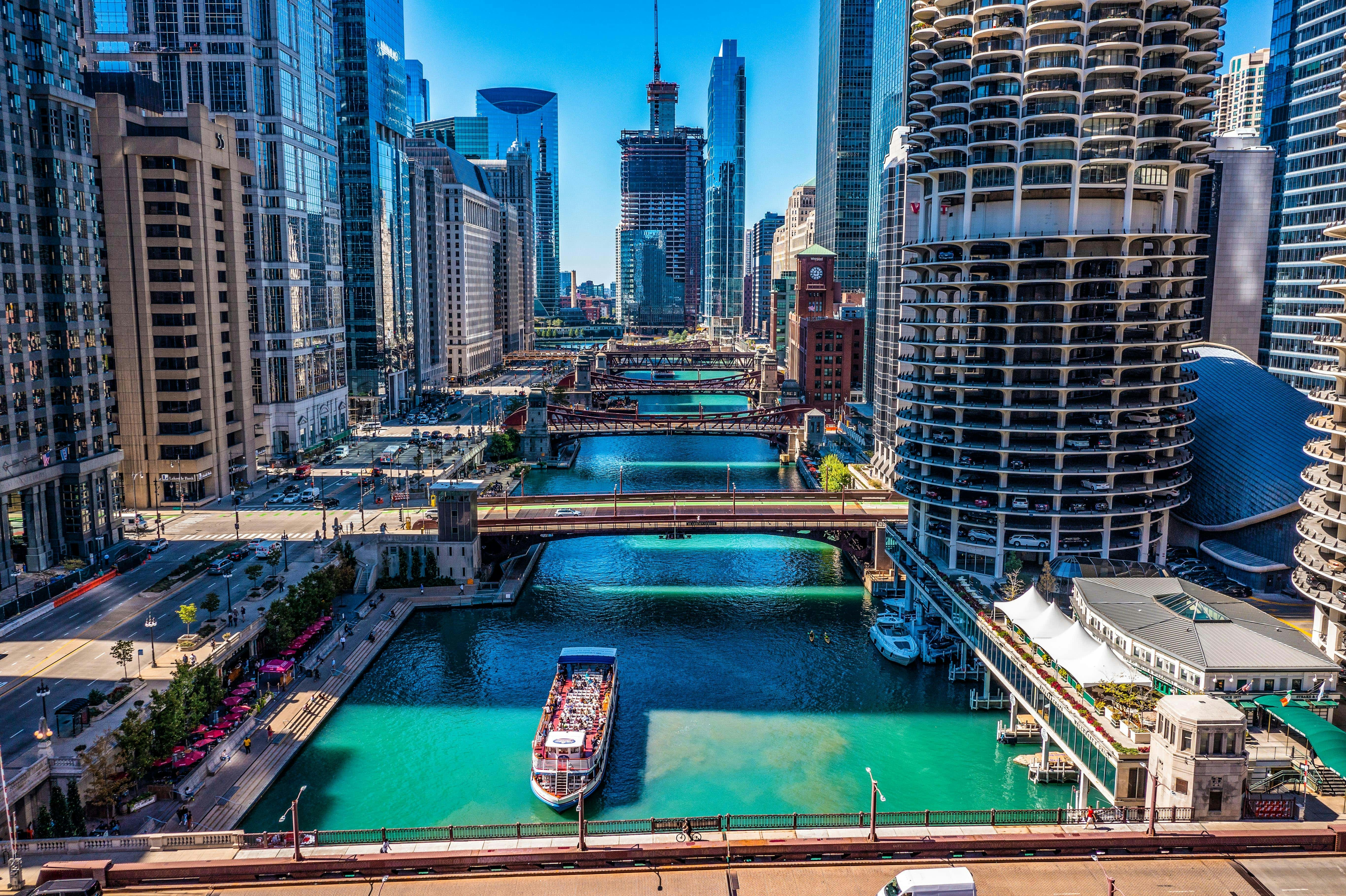 Chicago: Architecture River Cruise from Navy Pier
