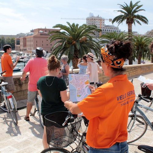Comida callejera de Bari: Recorrido a pie o en bicicleta