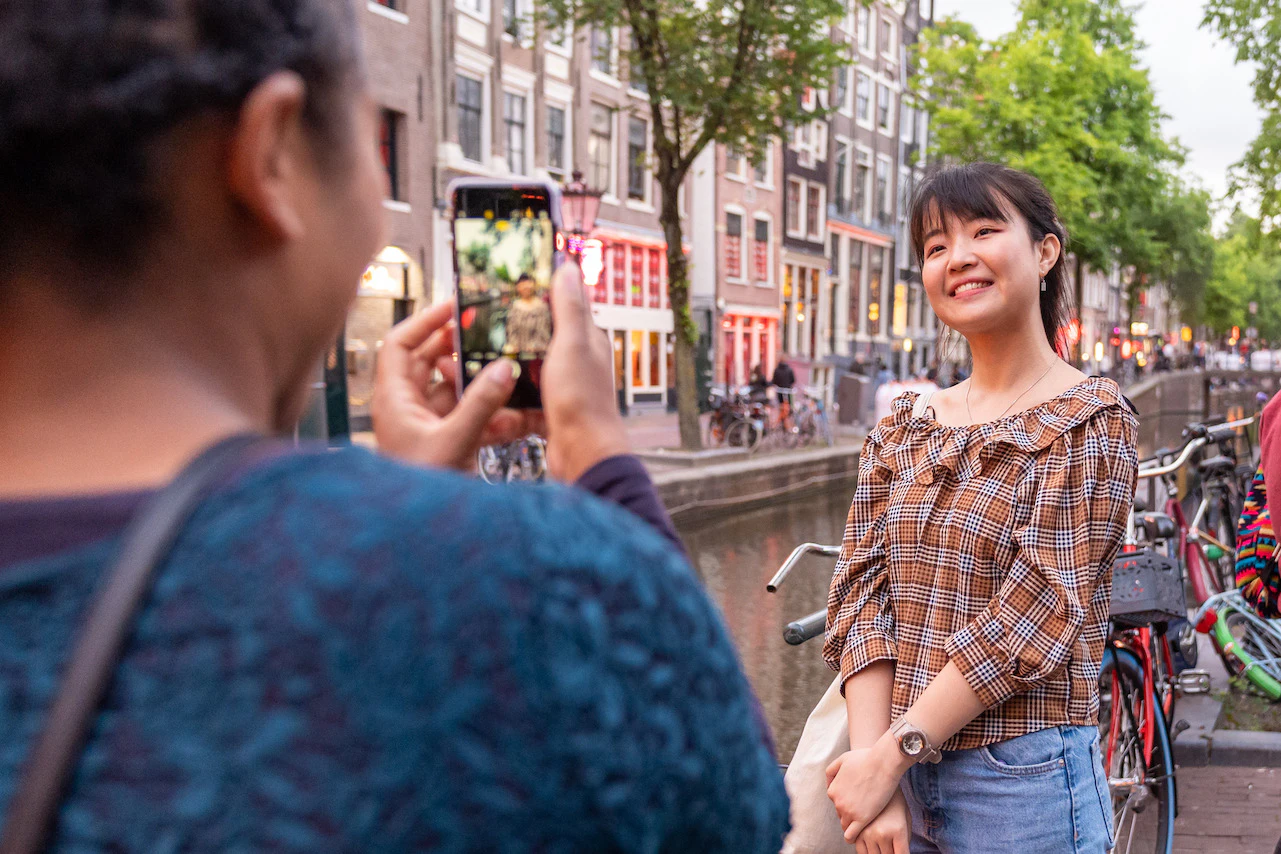 Amsterdam: Guided Red Light District Tour