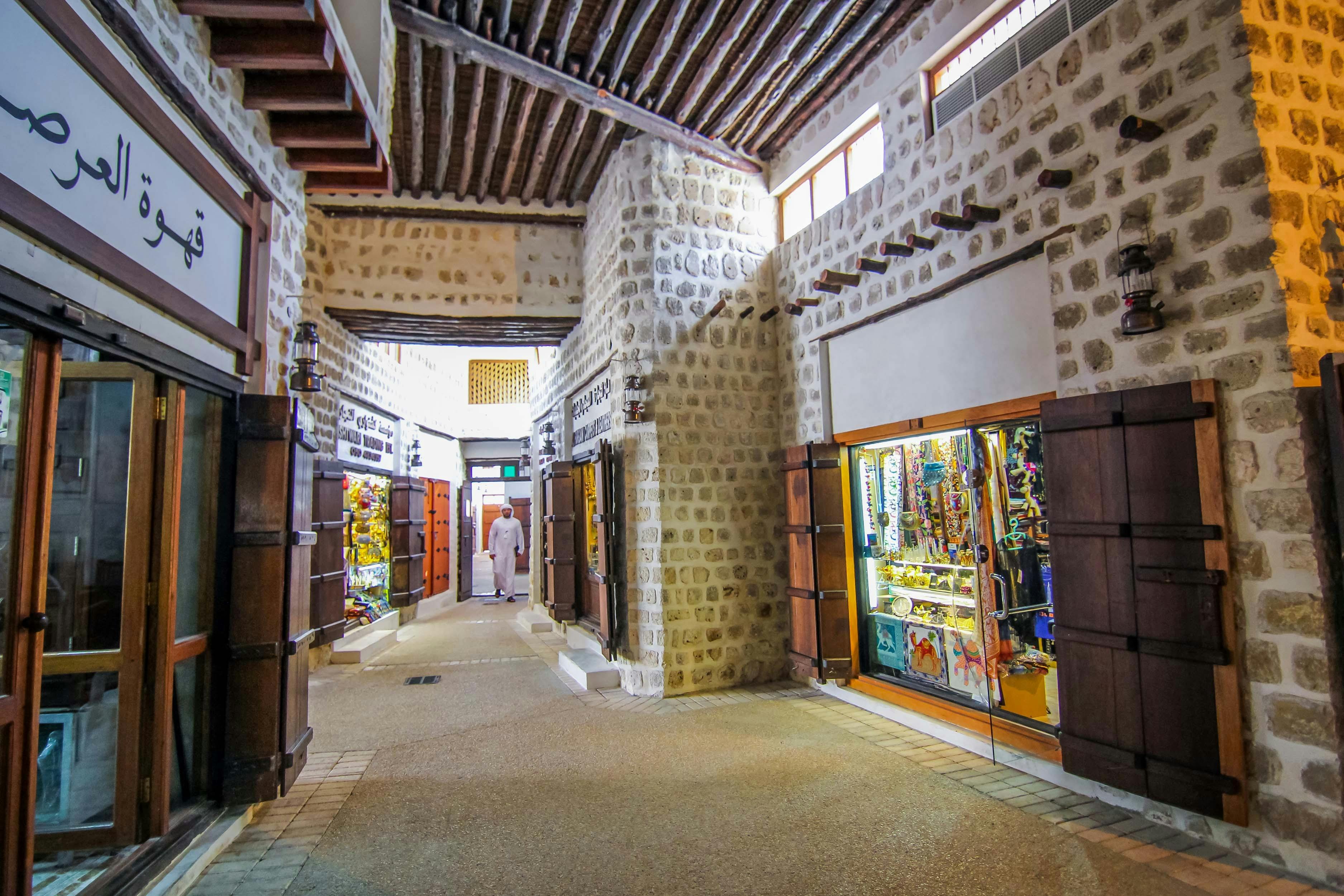 Orient Tours Dubai - Sharjah City Sightseeing Tour - The Pearl of the Gulf