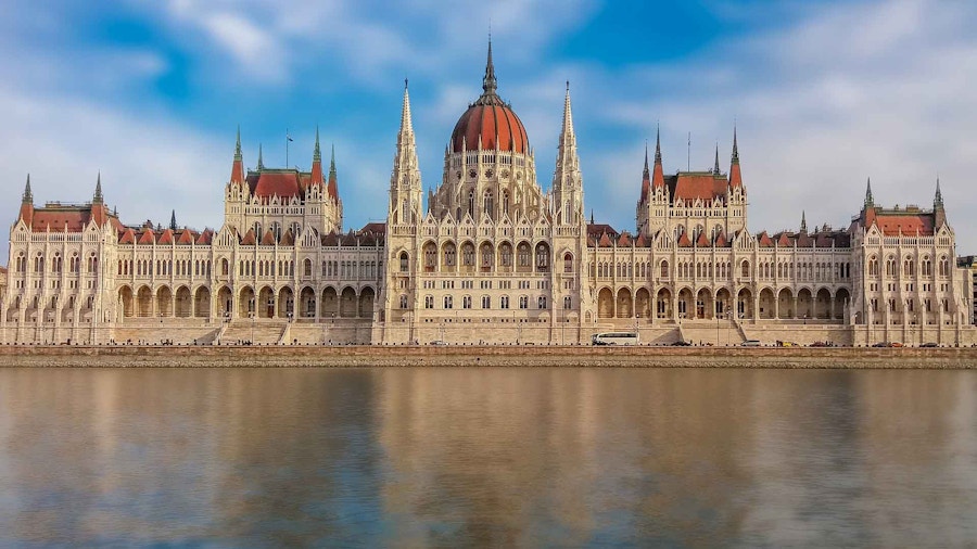 Best of Budapest Combo: Hungarian Parliament & Danube Cruise & Museum Ships