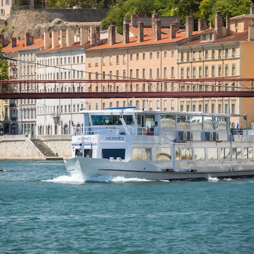Almuerzo Crucero por el Saona en Les Bateaux Lyonnais Hermès II
