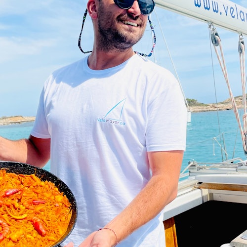 Palma de Mallorca: 4-Hr Private Sailing Tour + Snacks Palma de Mallorca: 4-Hr Private Sailing Tour + Snacks