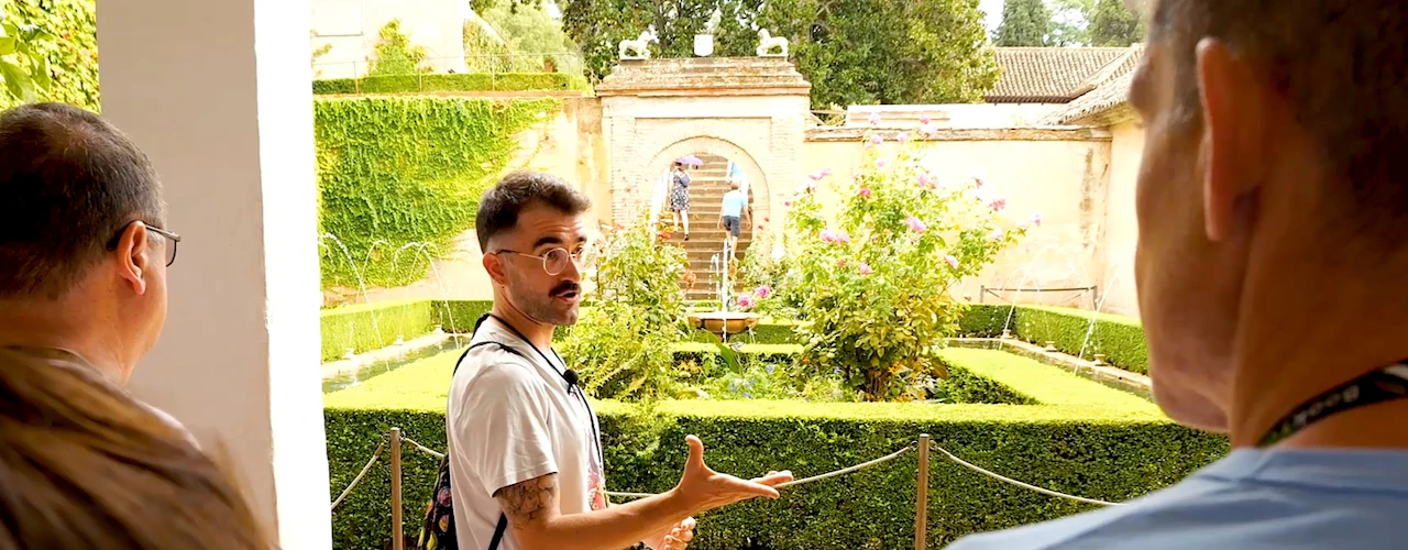 Alhambra: biglietto salta-coda + tour guidato con Palazzo Nasrido opzionale