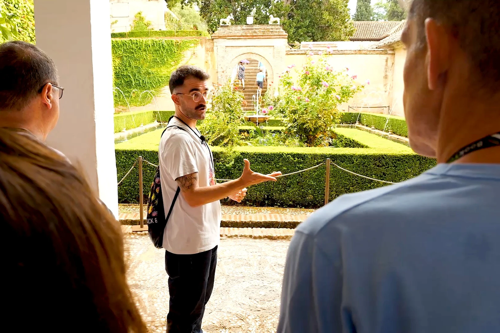 Alhambra: Entrada sin colas + Visita guiada con Palacio Nazarí opcional