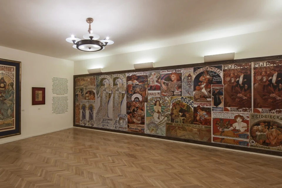 Mucha