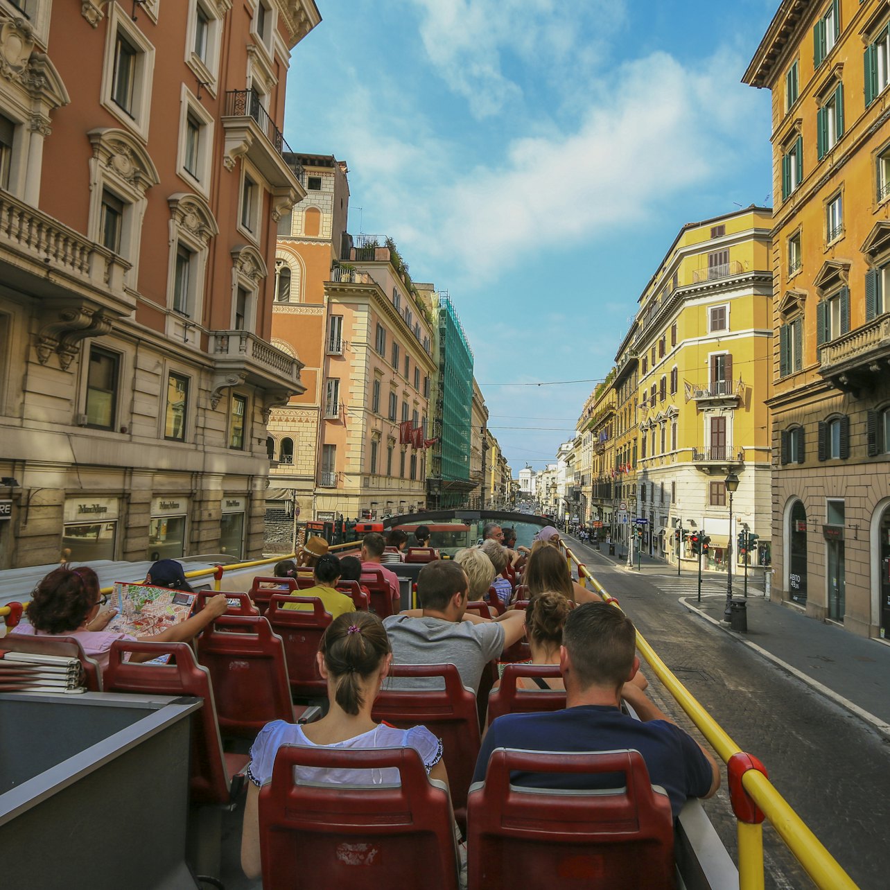 City Sightseeing Roma: Tour en bus turístico descubierto - Alojamientos en Roma
