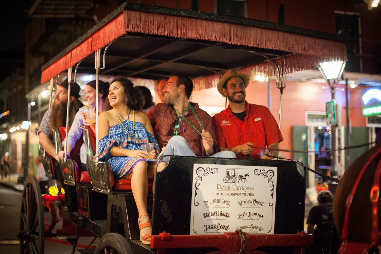 Tour fantasma do French Quarter com charrete puxada por mula - Acomodações em Nova Orleans