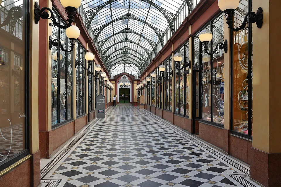 Covered passageway