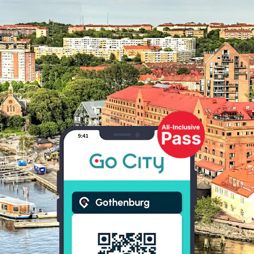En vy över Göteborg med en strandpromenad, byggnader med röda tak och en mobiltelefon som visar ett digitalt "Go City" all inclusive-pass.