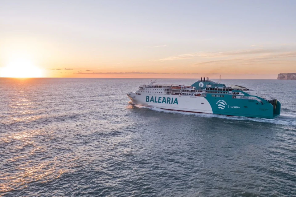 Ferry to Bimini