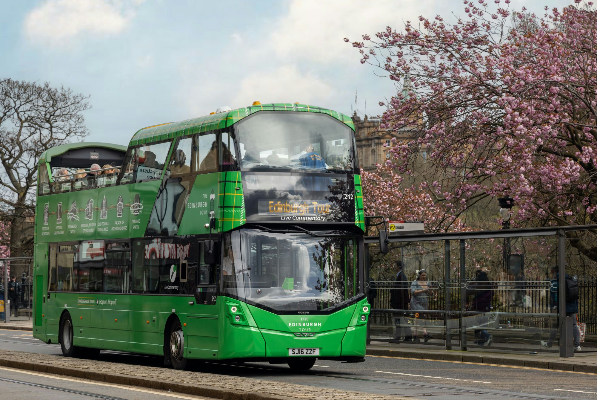 Hop-on Hop-off Bus Edinburgh