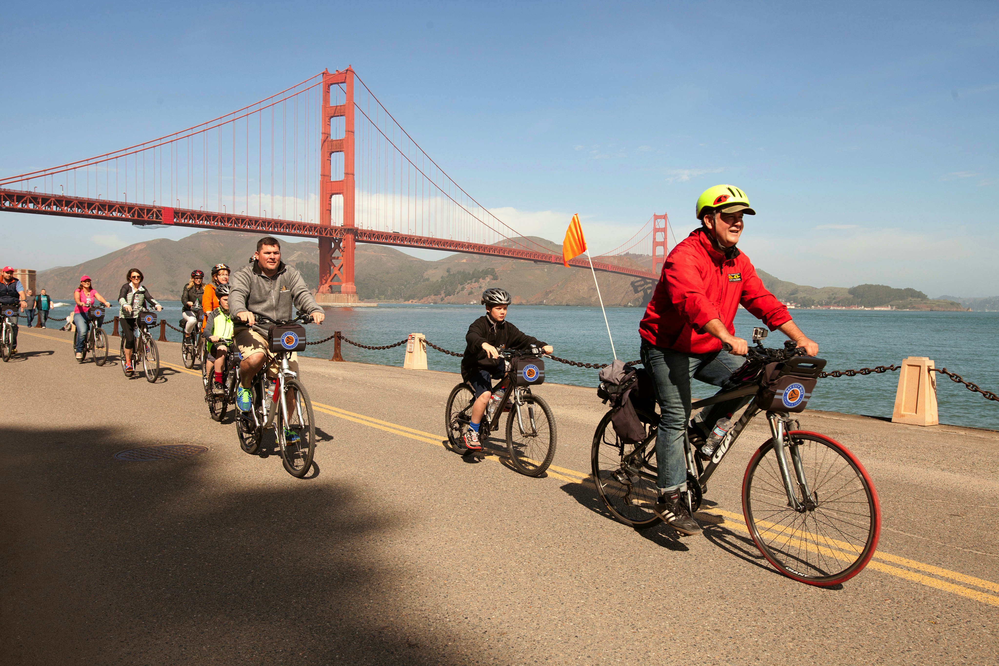 Alcatraz Island og Gate Bridge-cykeltur | Tiqets