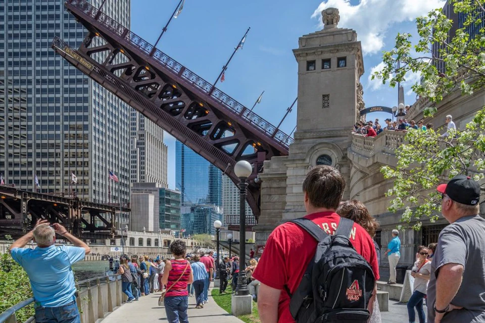 Chicago Highlights & Attractions Walking Tour