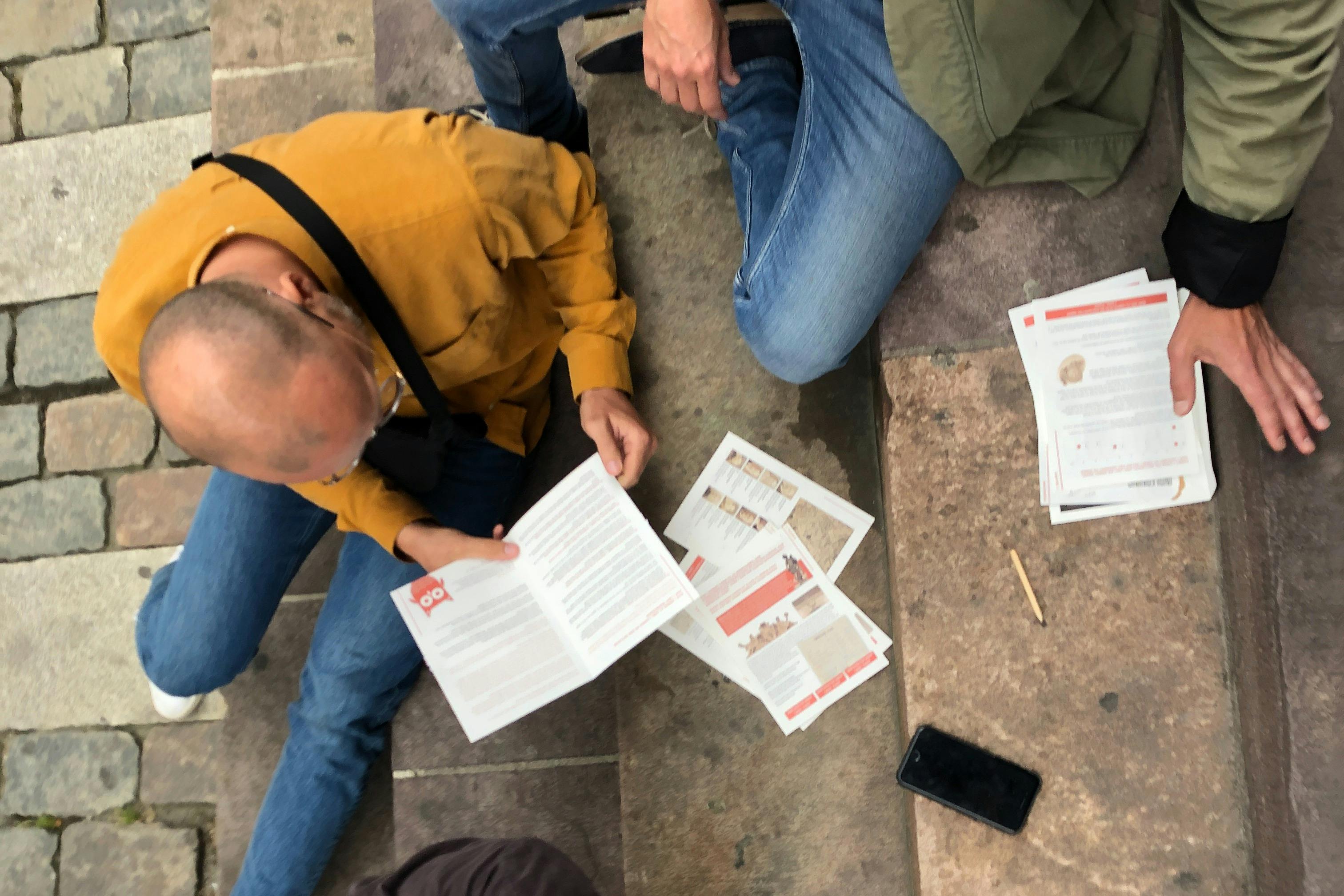 タスクを見ている人