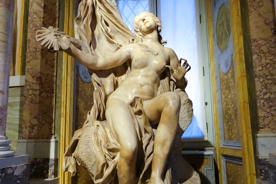 "The Truth Unveiled by Time" from Gianlorenzo Bernini, one of the beautiful masterpieces that you will enjoy in your visit