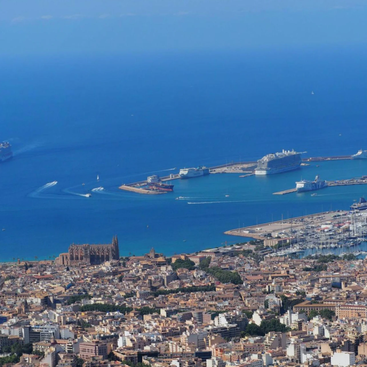 Palma: Helicopter Tour