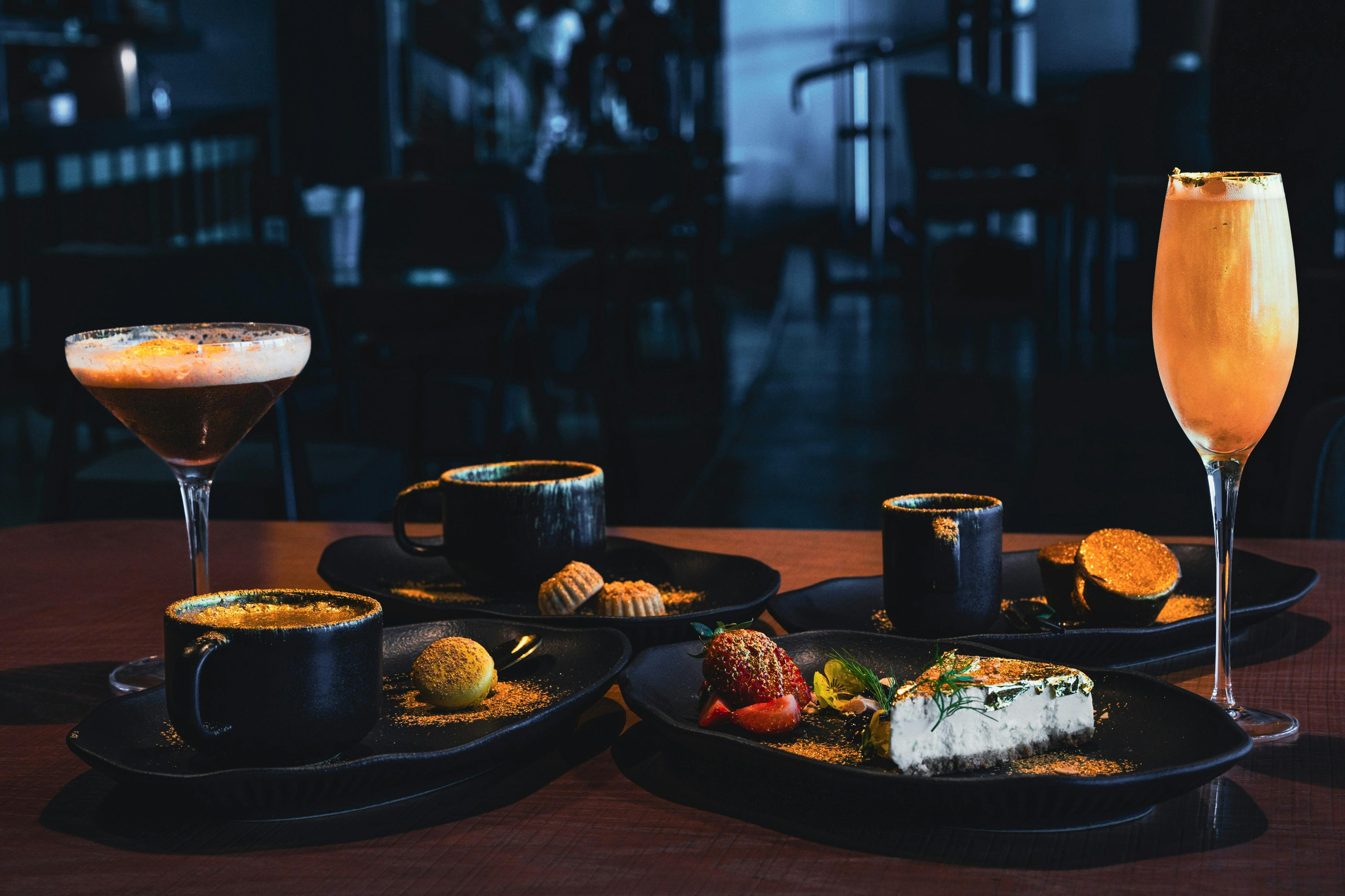 Sky View +玻璃幻灯片+金色菜单