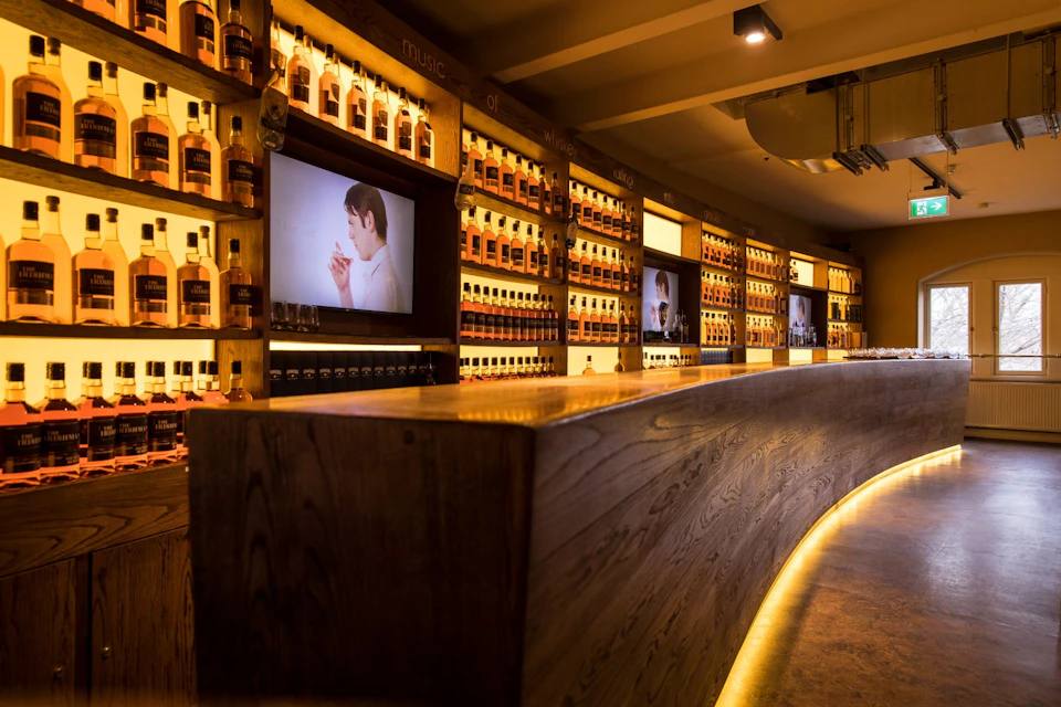 Gallery Guided Tour with Tasting