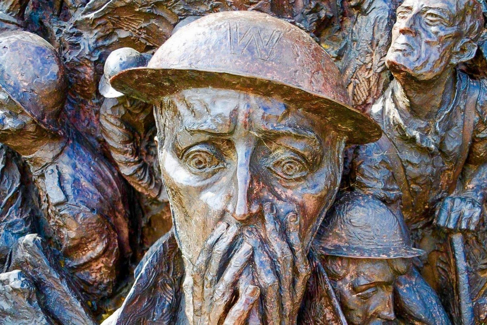 Αναμνηστικό Άγαλμα