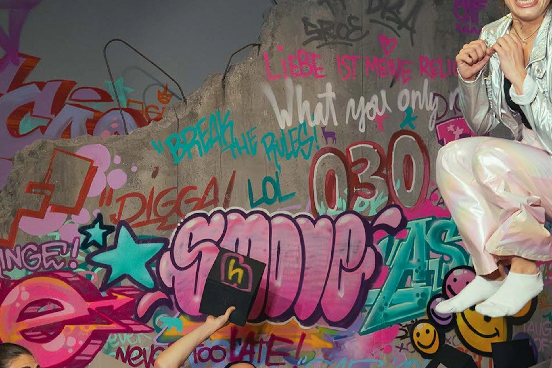 The Wallpit