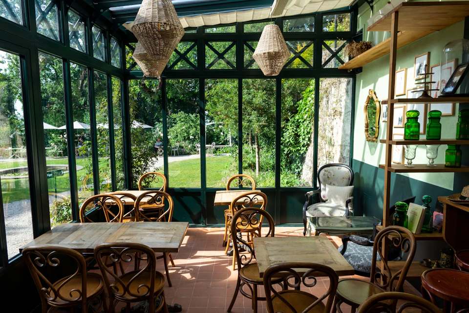 Café Renoir and view of the Renoir garden