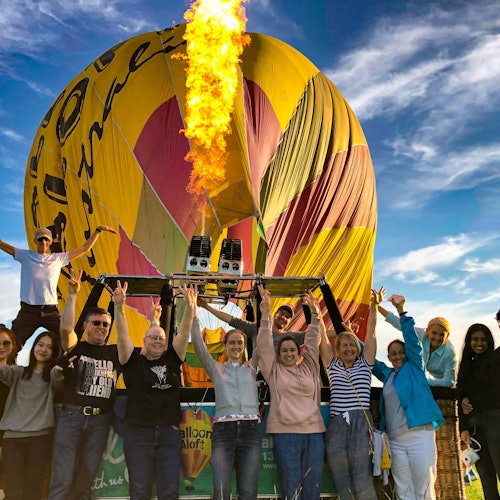カムデンバレー：日の出の熱気球フライト(即日発券)