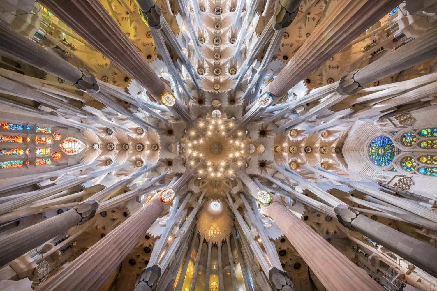 Sagrada Familia: Biglietto salta-coda + Tour guidato per piccoli gruppi — 3
