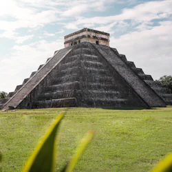 Chichén Itzá, Izamal, & Cenote Xcajum: Roundtrip Transfer from Mérida + Lunch 2