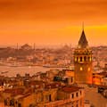Galata Tower Ticket ist auf Tripass, um die zwei Kontinente von Istanbul mit der romantischen Aura des Galata Tower zu sehen