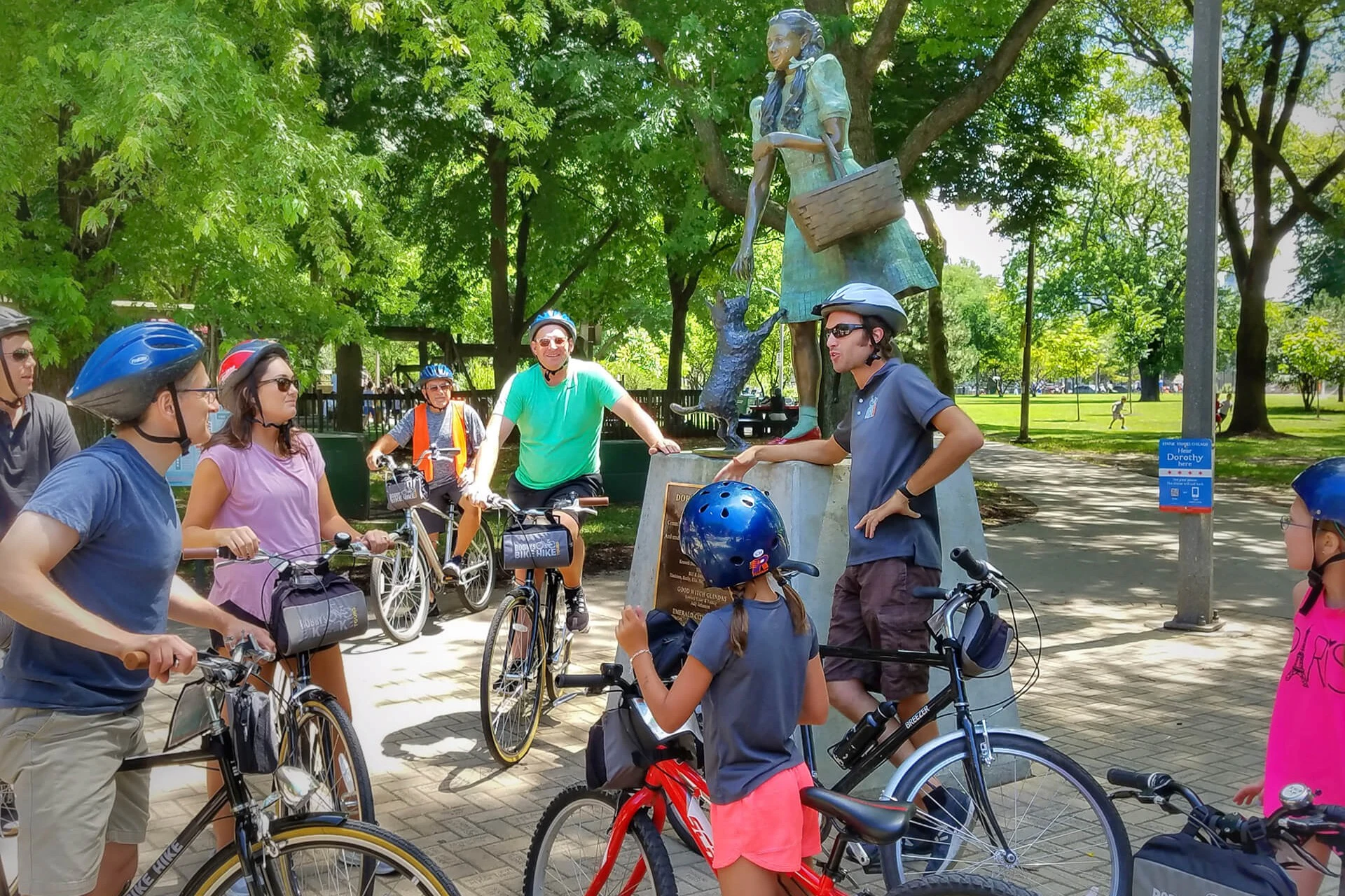 Chicago: Family & Food Guided Bike Tour