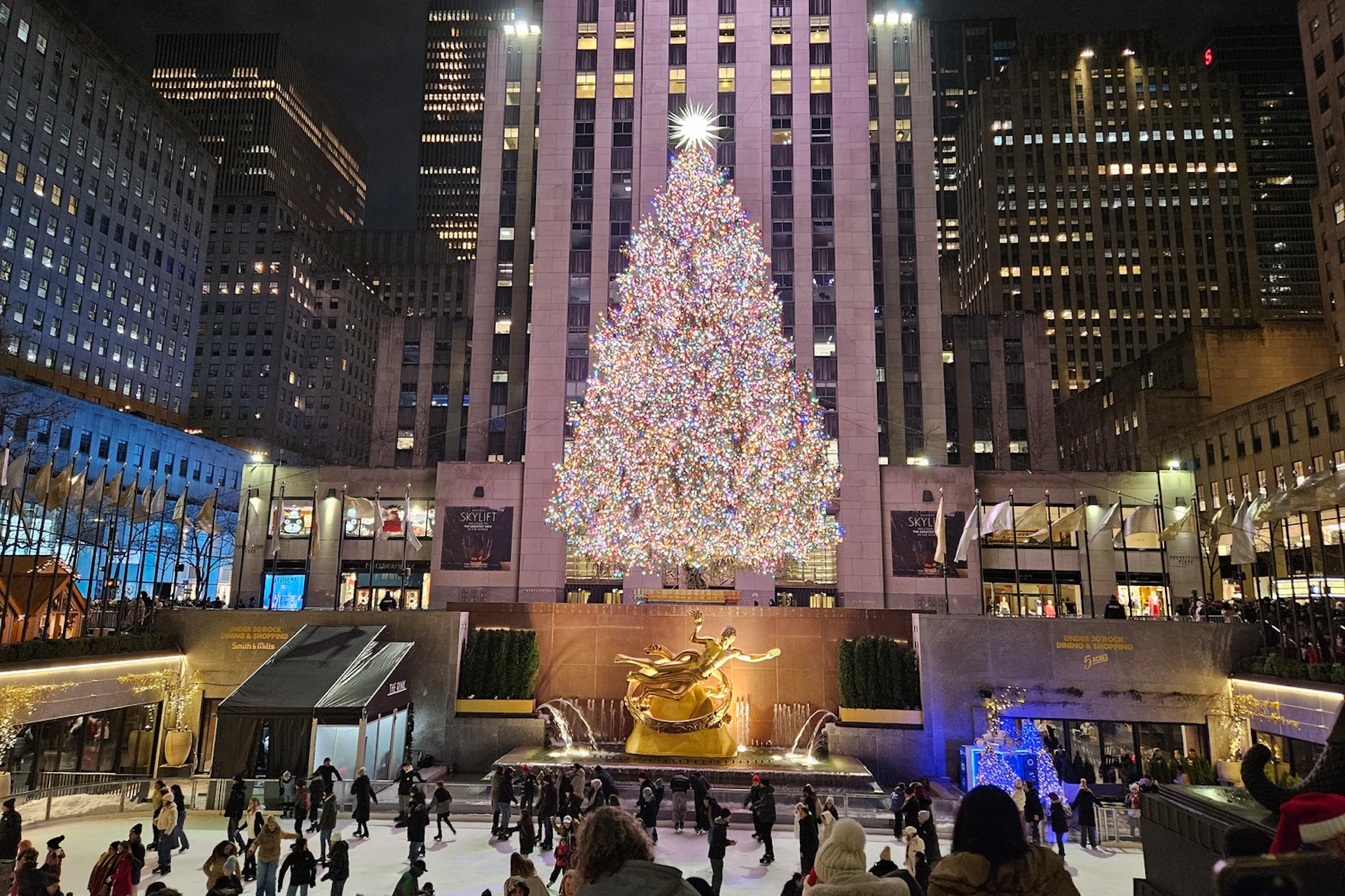 Christmas Tree & Ice Skating Rink at Rockefeller Center
