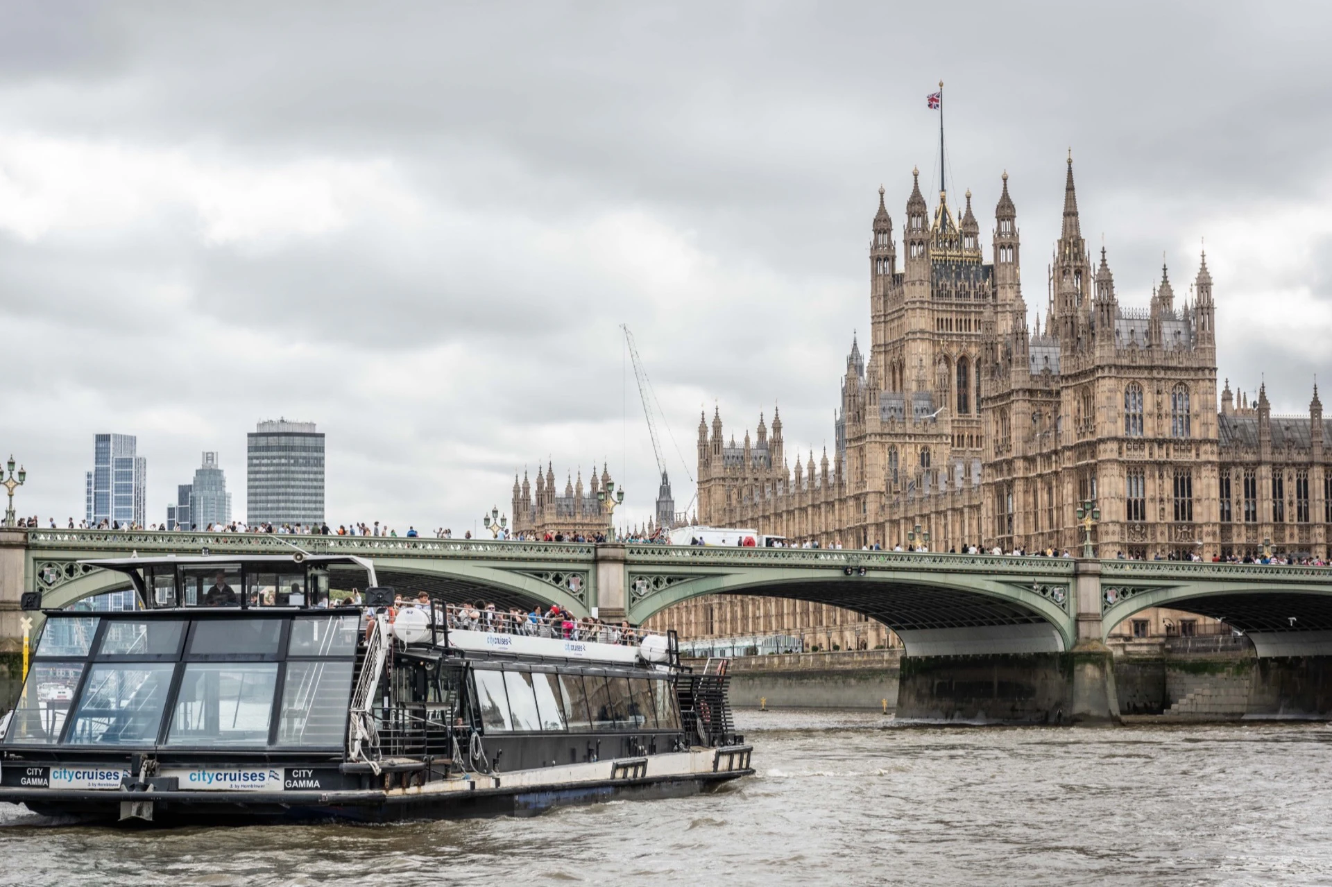 London: Westminster Guided Walking Tour + River Cruise + Tower of London Entry