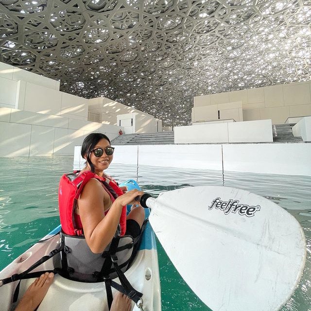 Passeio de caiaque no Louvre Abu Dhabi