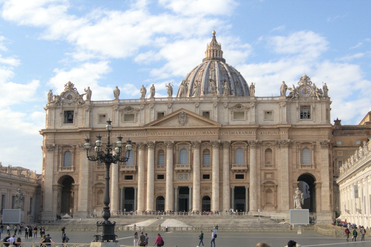 St. Peter's Basilica, Square & Papal Grottoes: Morning Guided Tour - Accommodations in Rome