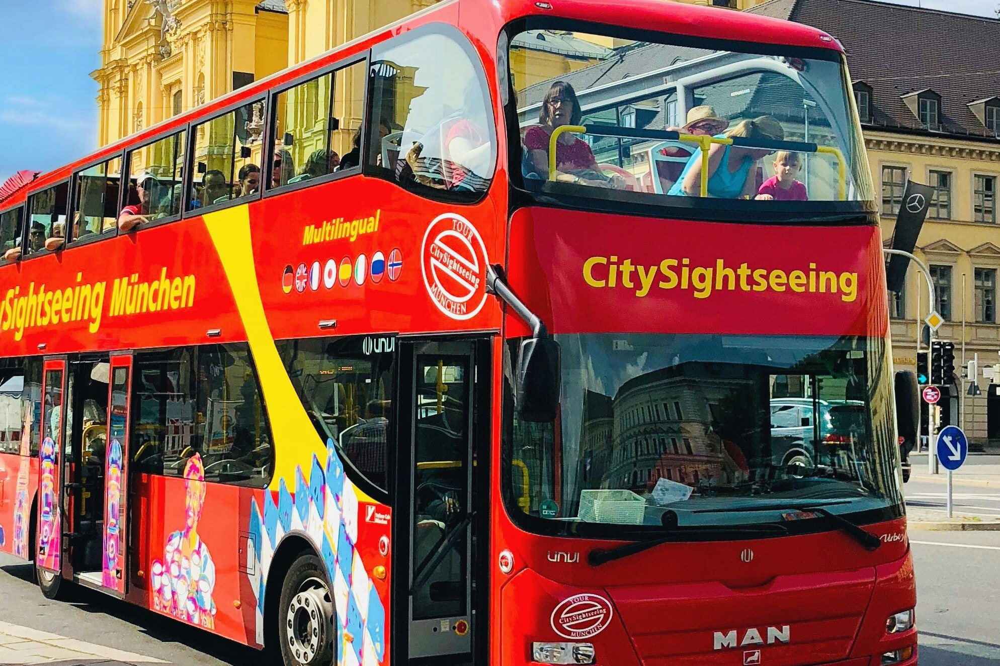 Munich: Hop-on Hop-off City Tour by Bus