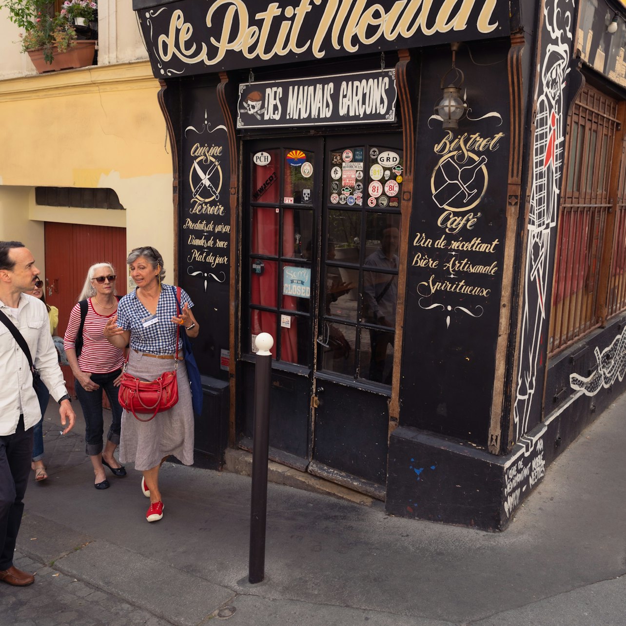 París: Visita guiada a pie por Montmartre - Alojamientos en Paris