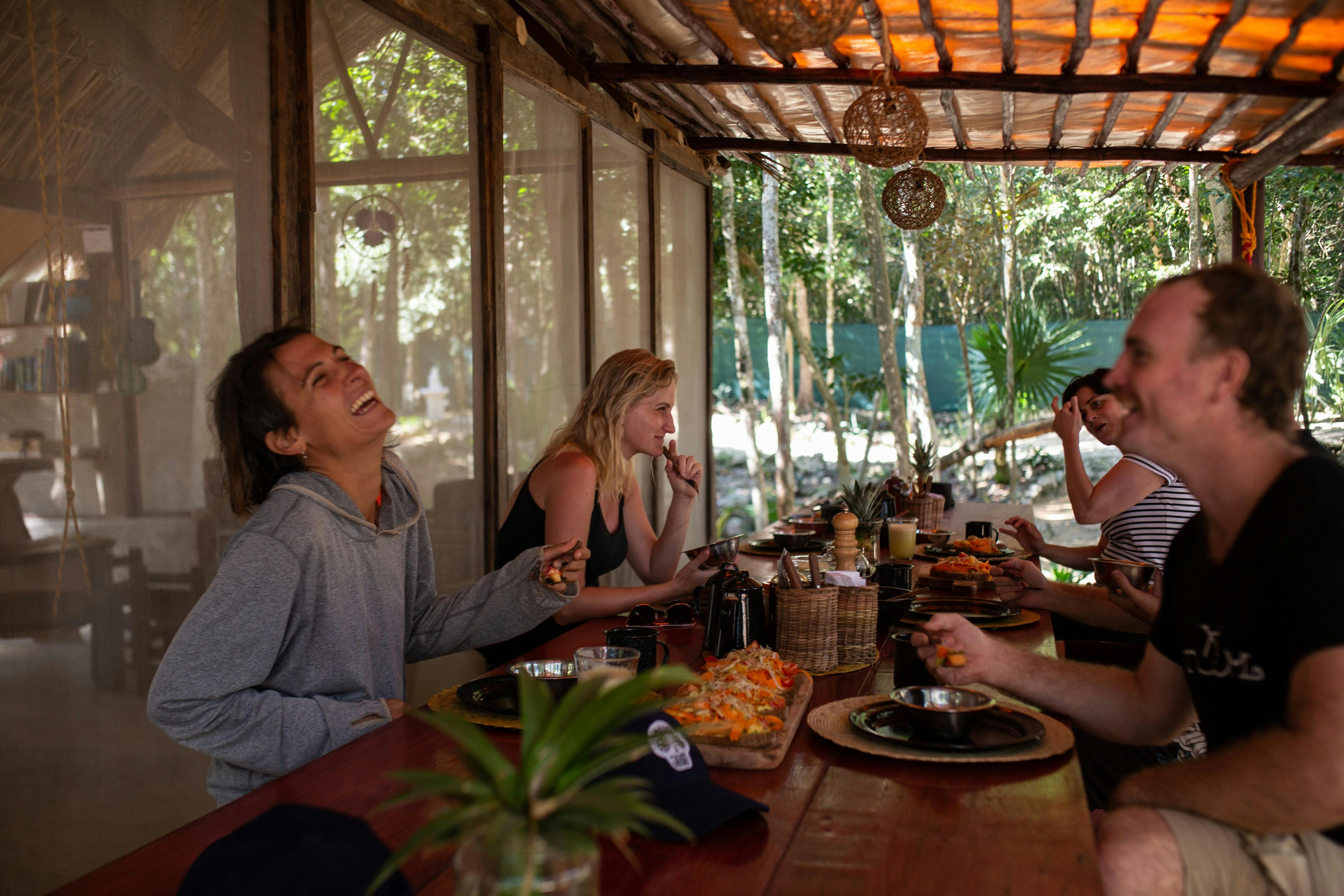 Společný oběd a smích