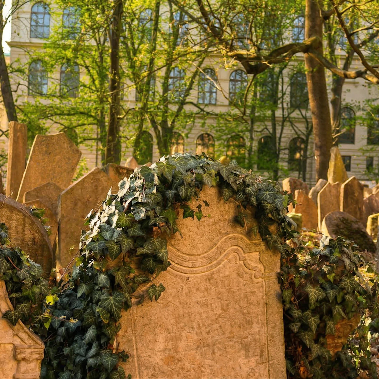 Prague Jewish Quarter: Admission + Guided Introduction + Optional Audio Guide in Prague β Tiqets