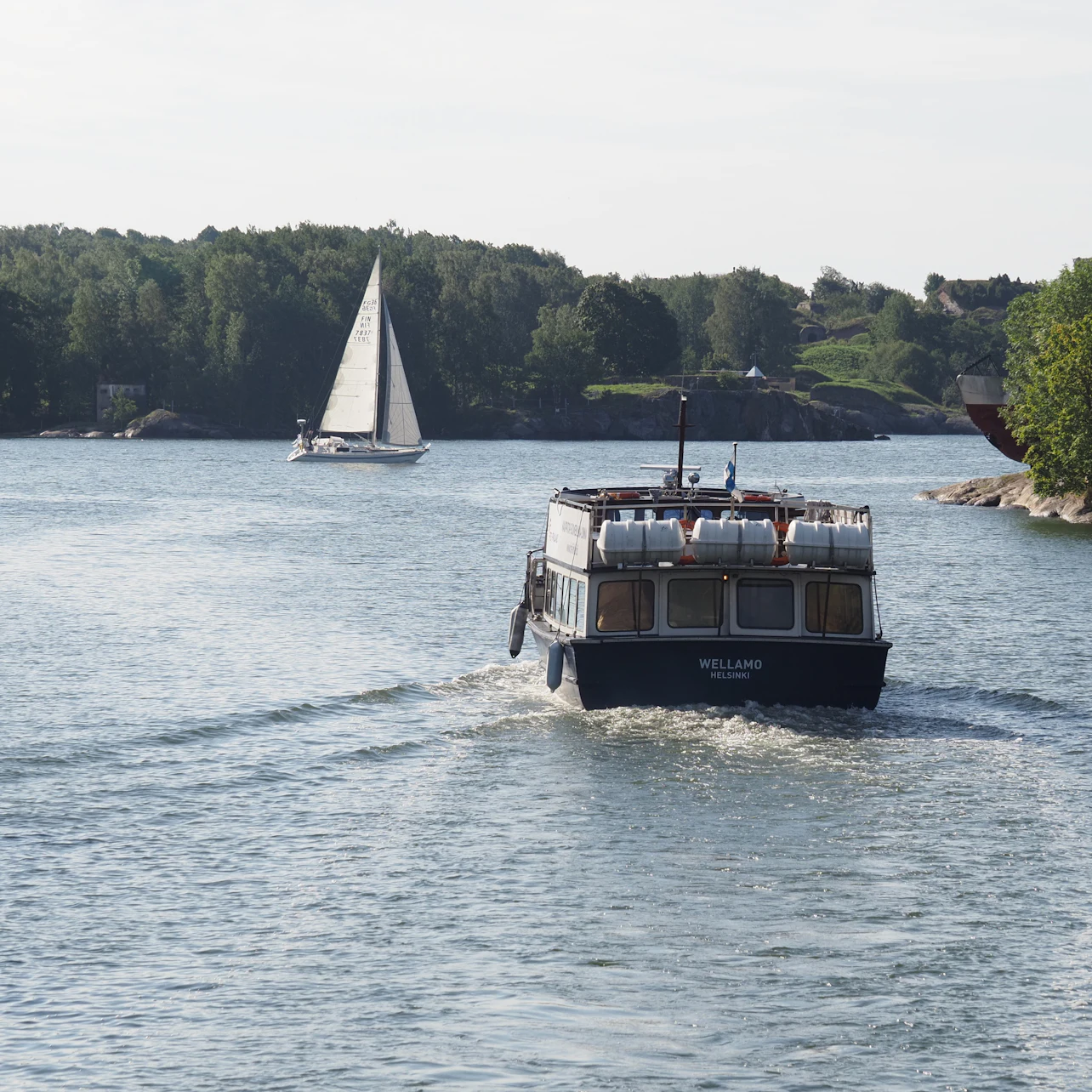 Helsinki: Roundtrip Ferry Transfer to Suomenlinna in Helsinki β Tiqets