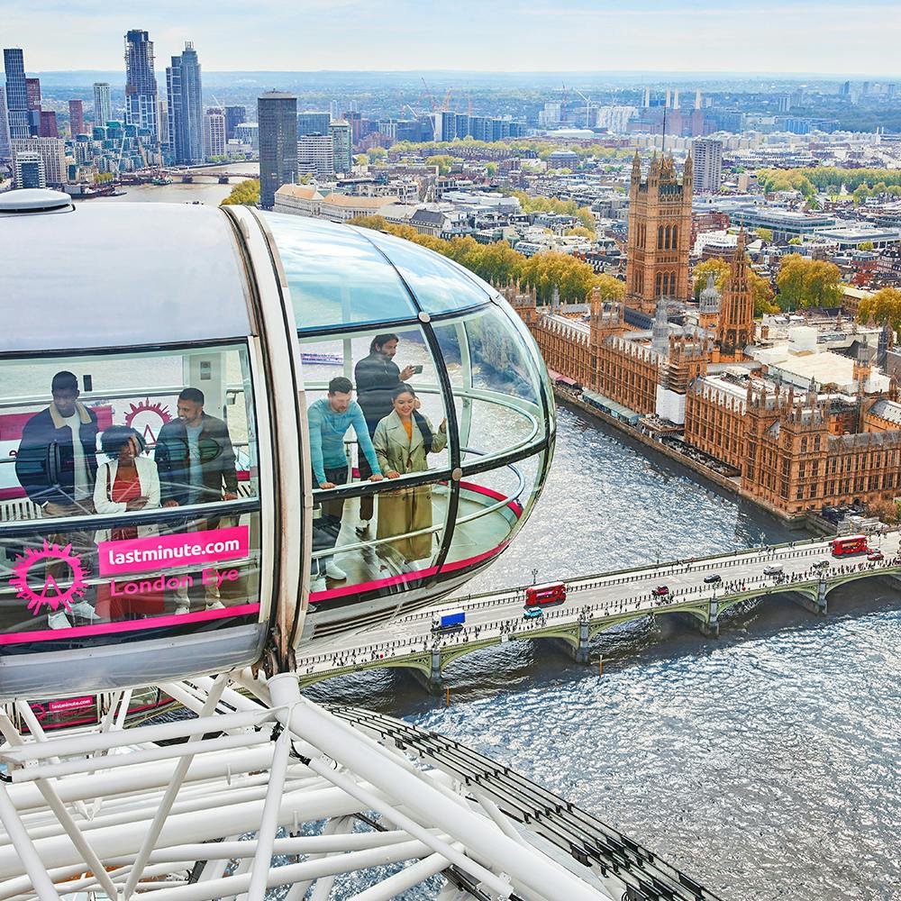 Afbeelding van mensen die genieten van de London Eye