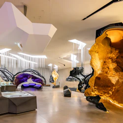 Lascaux IV: Guided Tour 2