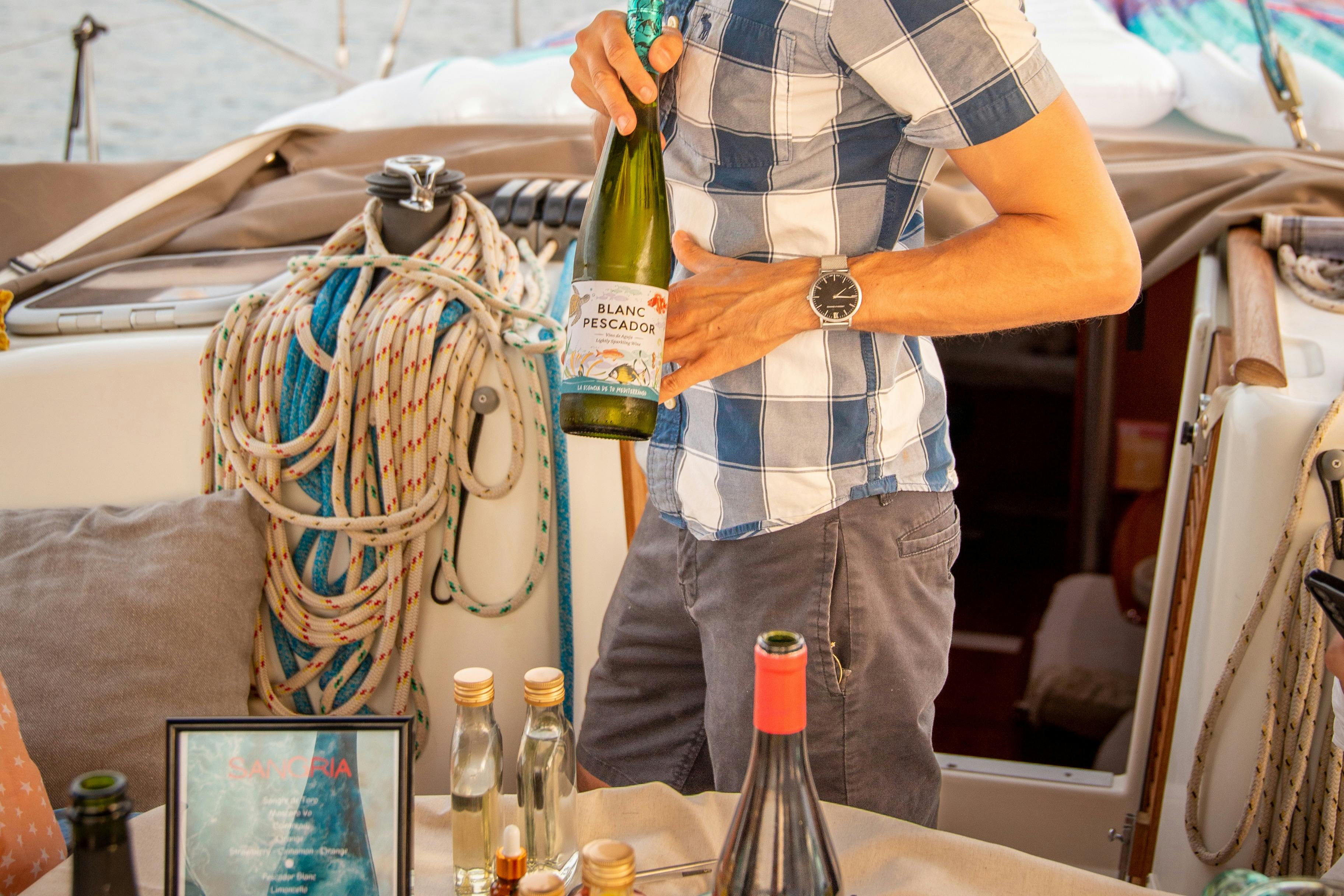 Expert and bilingual bartender