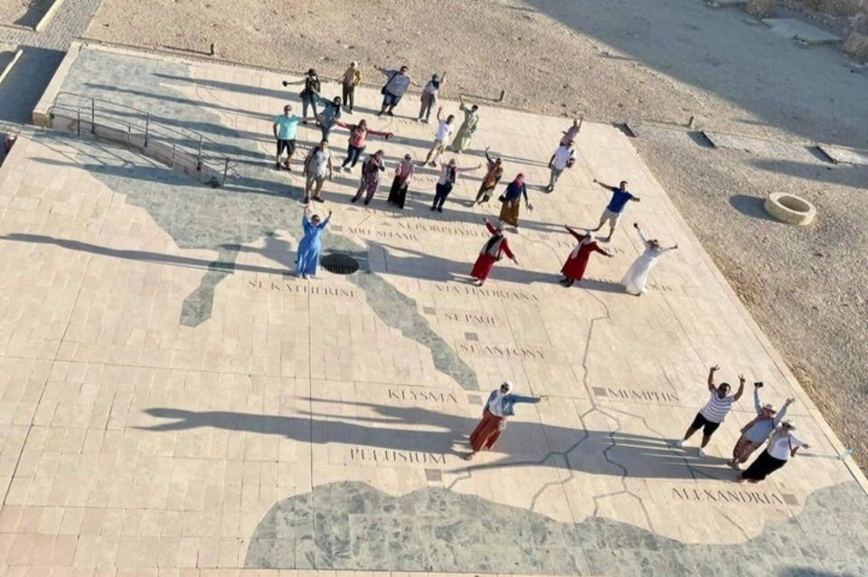 Prohlídka města Elquseir - šťastní přátelé