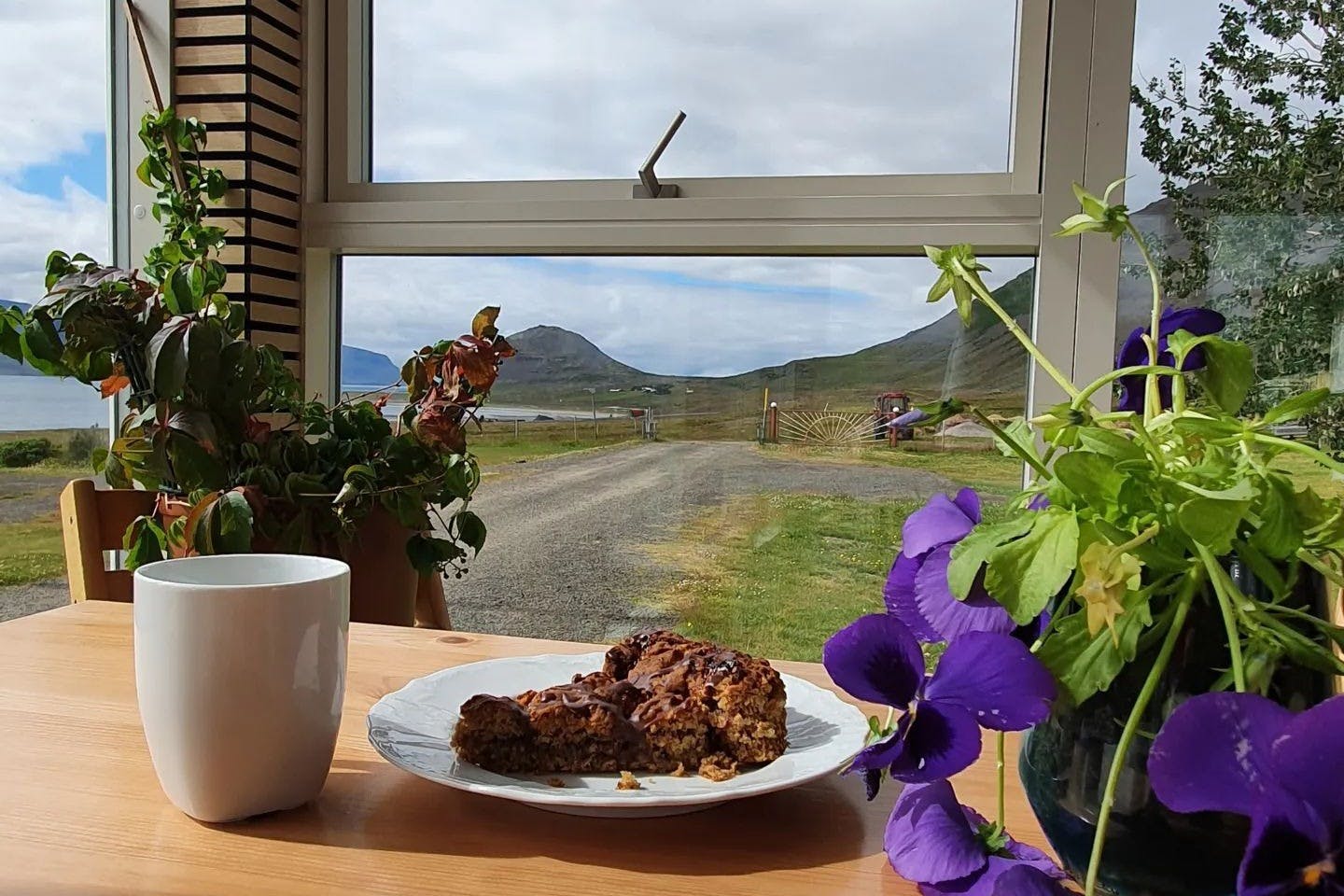 Kaffee und Kuchen auf der Gemlufall Farm