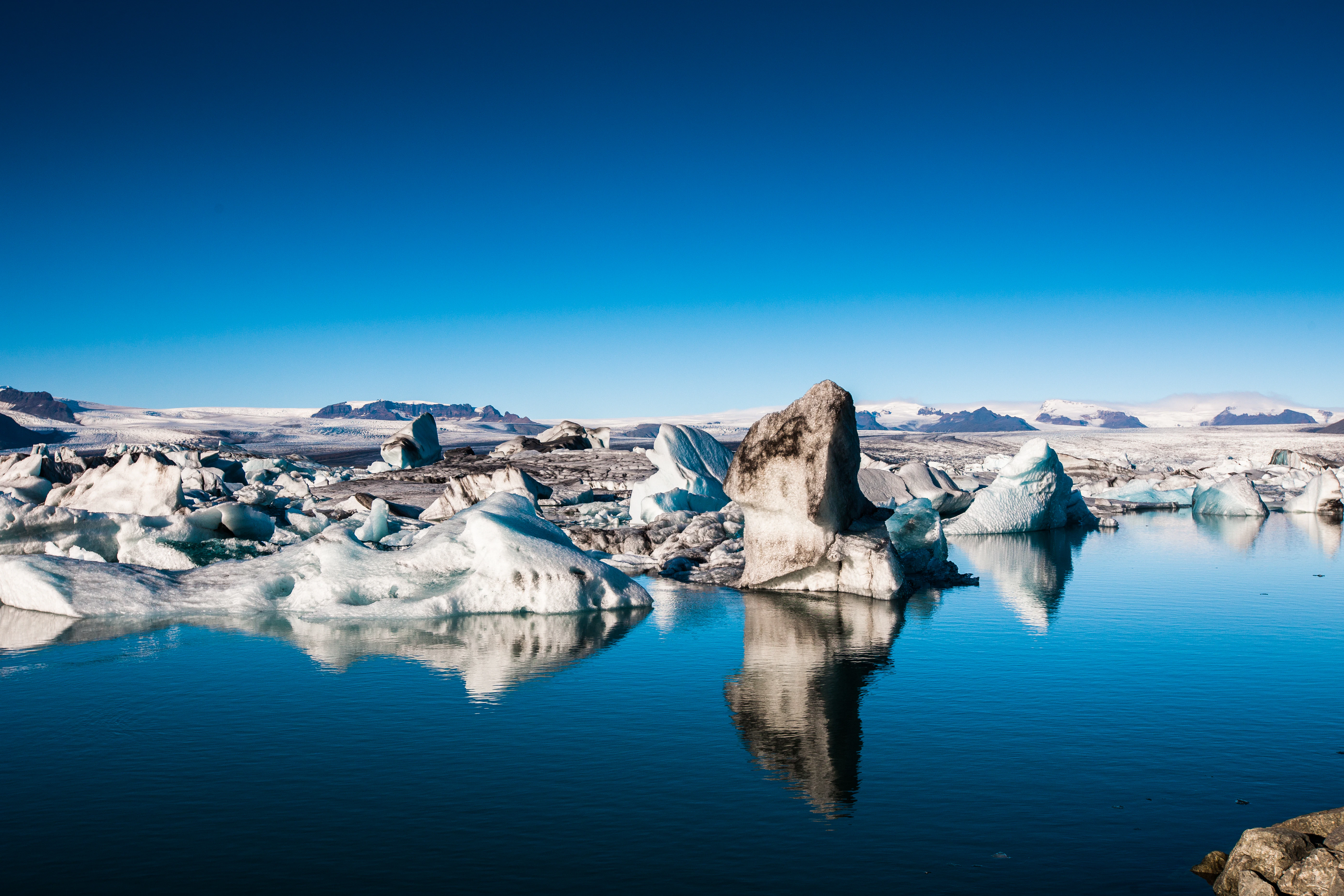 Jökulsárlón Glacier Lagoon: Roundtrip from Reykjavik