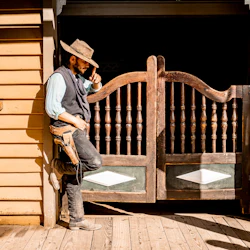 Vaquero en el salón