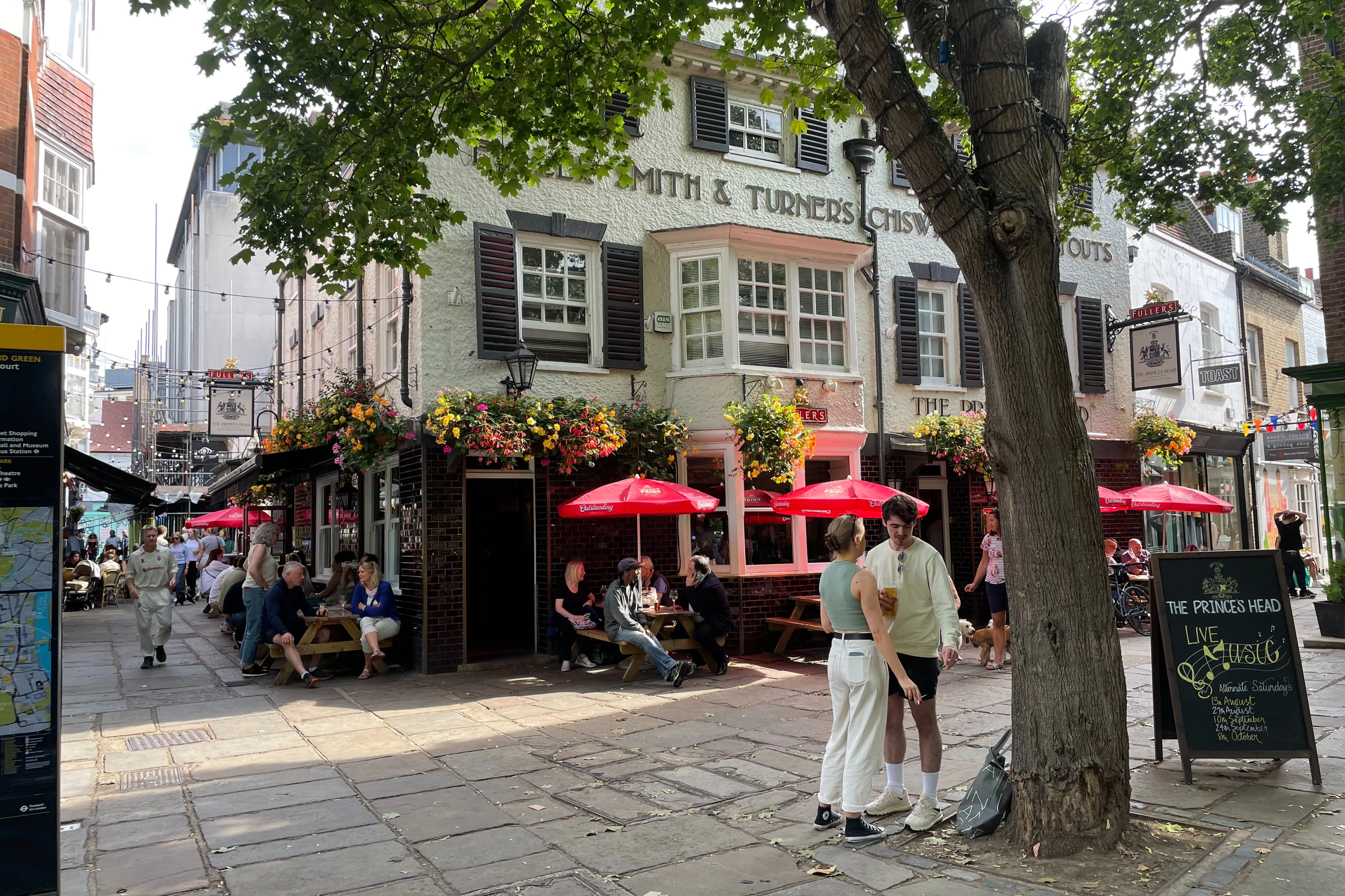 London: Ted Lasso Guided Tour